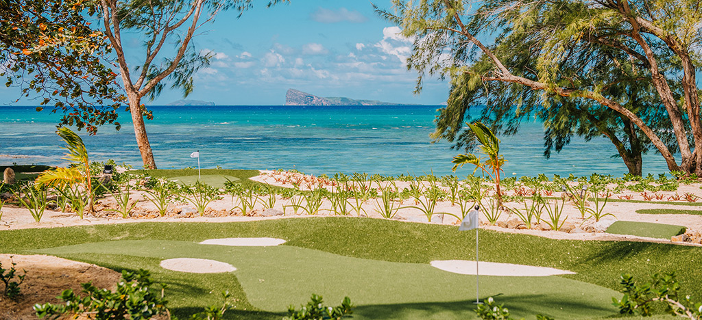 Mini Golf Putt Putt Canonnier Beachcomber view