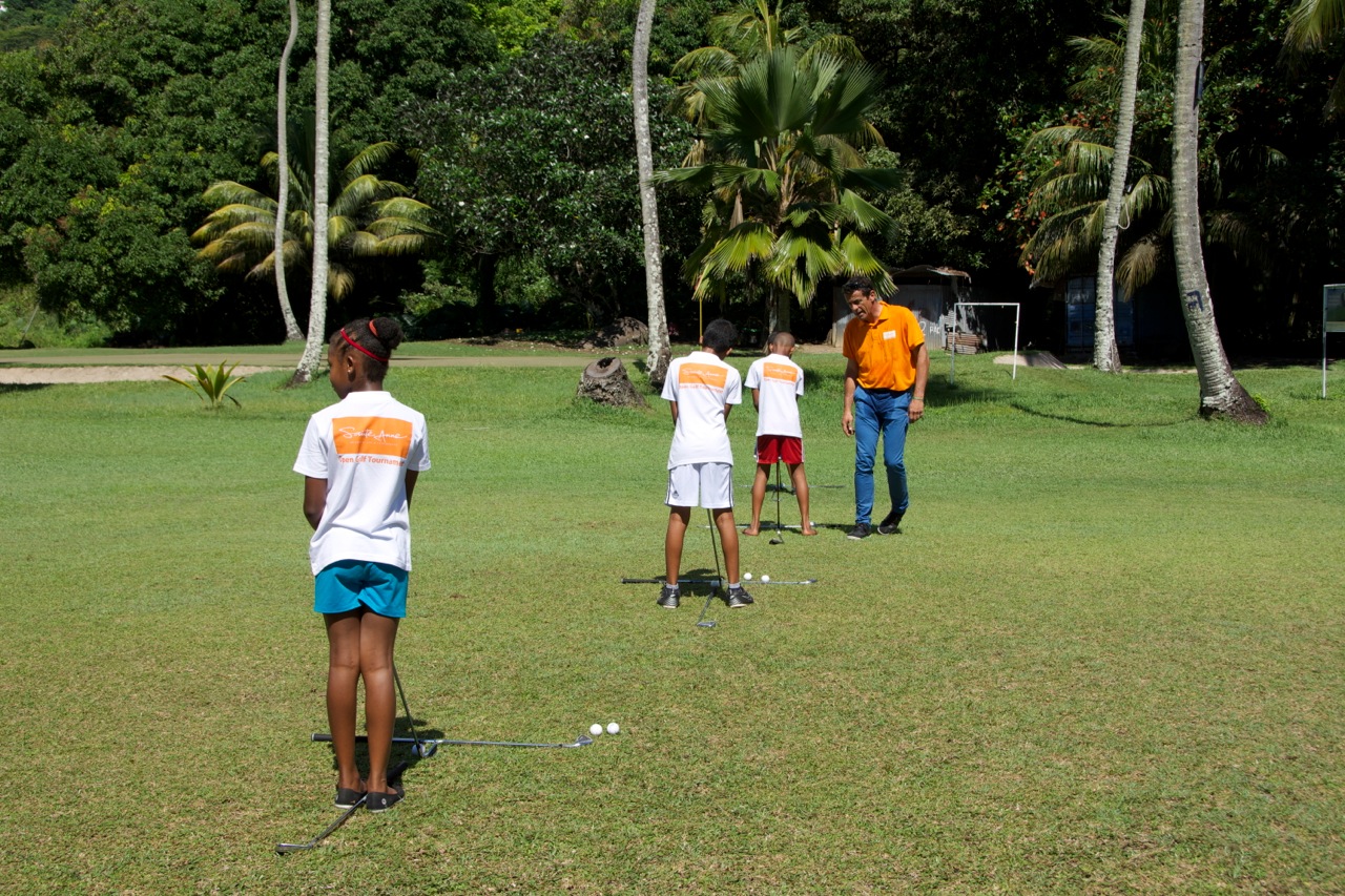 Junior golf clinic - Sainte Anne Seychelles