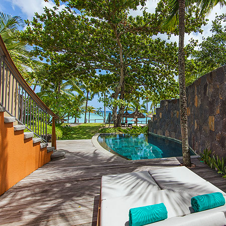 Beachfront Senior Suite with pool