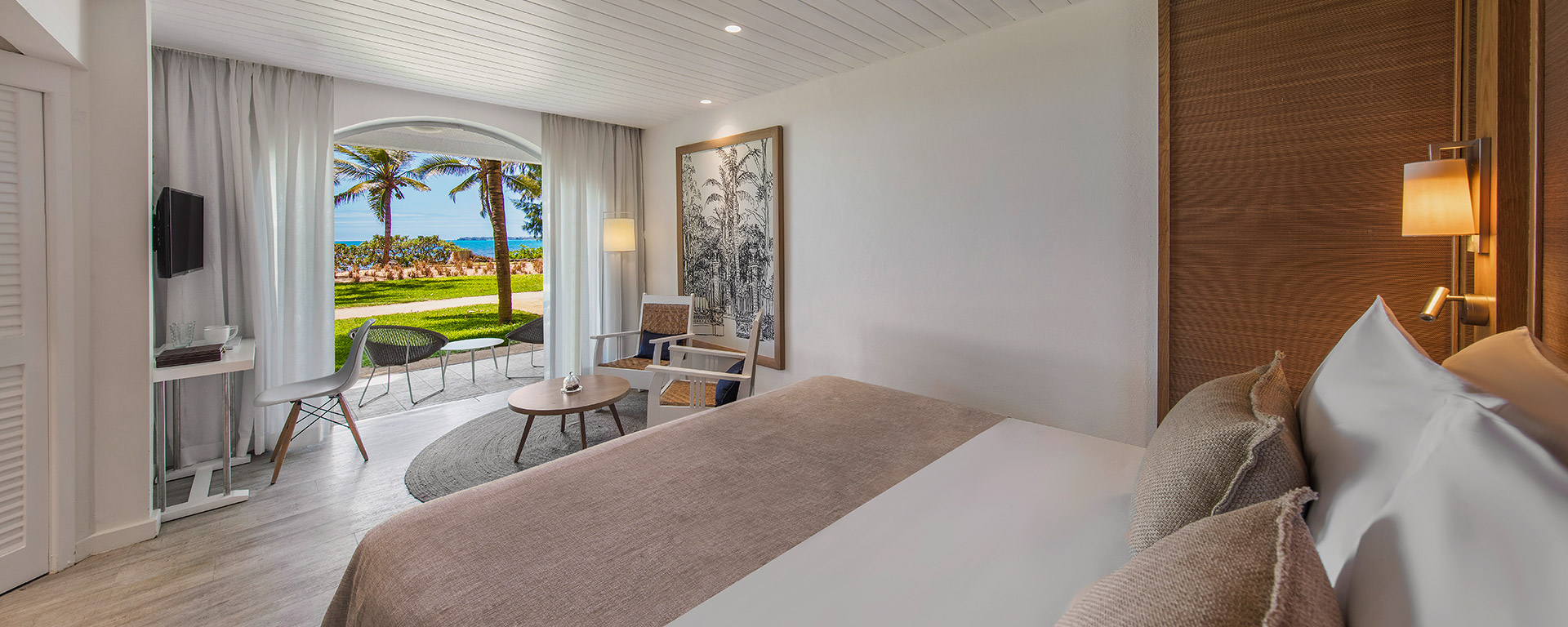 slider-standard-sea-facing-1920x768-d