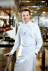 Chef-Richard-Ekkebus-Portrait-custom-2