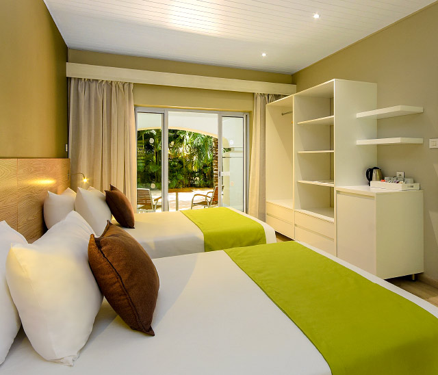 Mauricia Beachcomber  Family Apartment