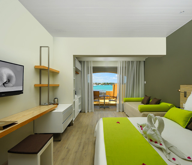 Mauricia Beachcomber  Superior Beachfront