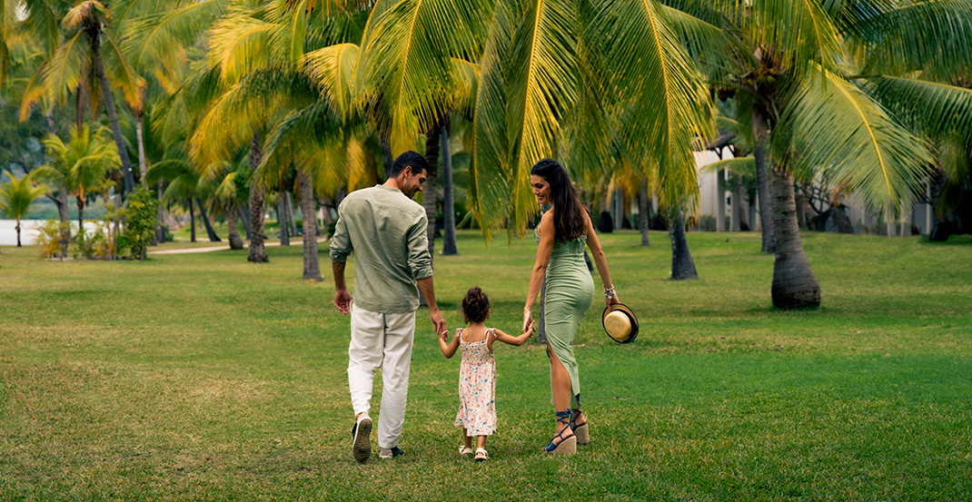 mega-menu-paradis-family-1070x553-d