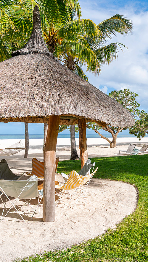 slider-reasons-to-book-beachcomber-500x888-m