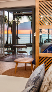 Victoria Beachcomber Swim Up Room