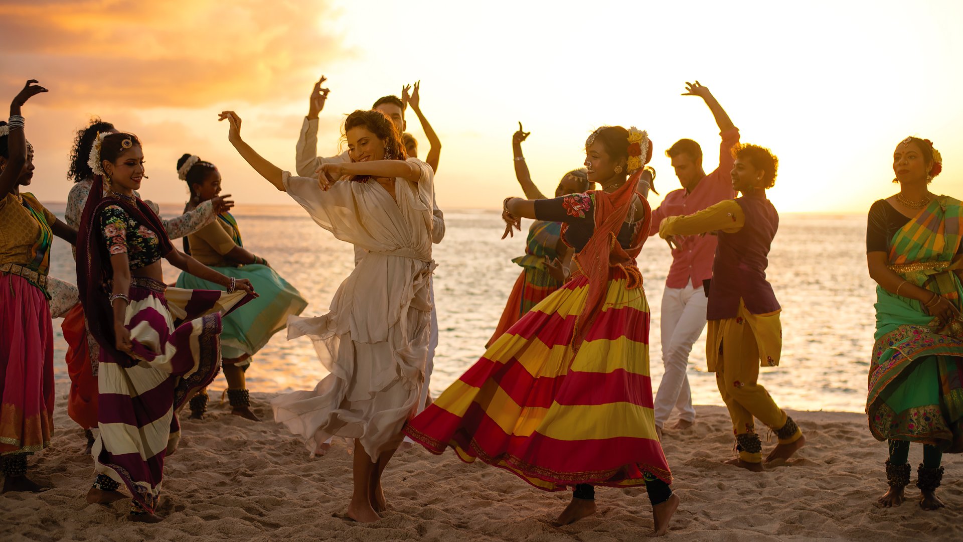 experience-beachcomber-signature-shows-slider-1920x1080-d