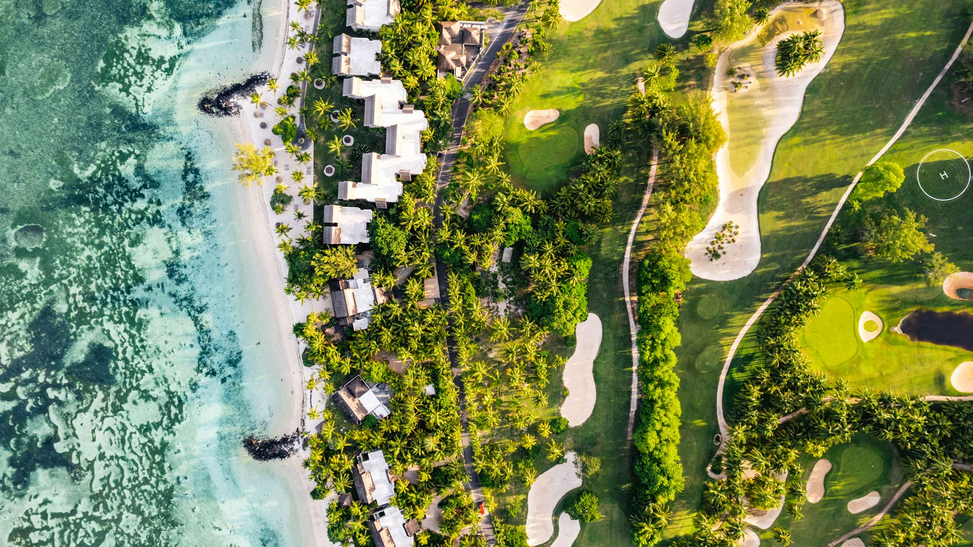 Paradis Beachcomber Reopening