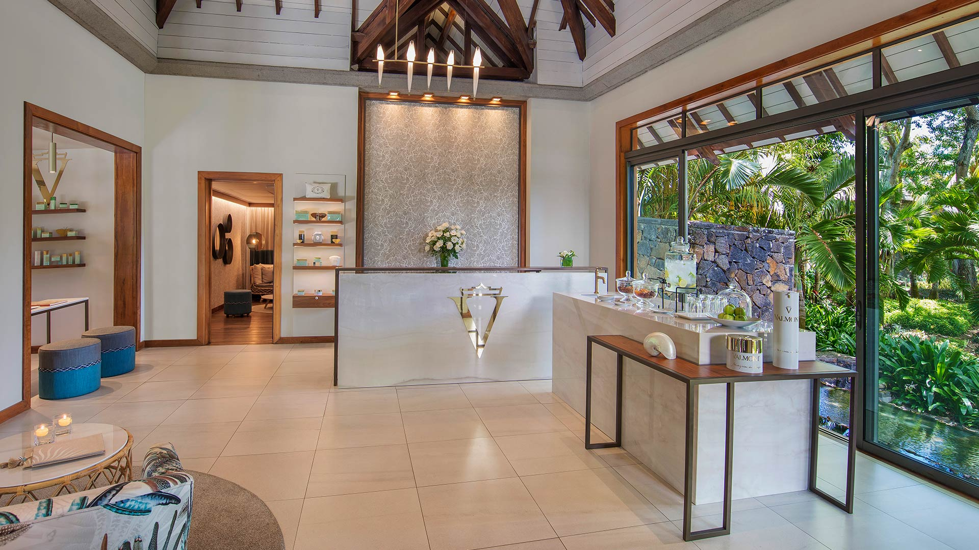 slider-valmont-royal-palm-1920x1080