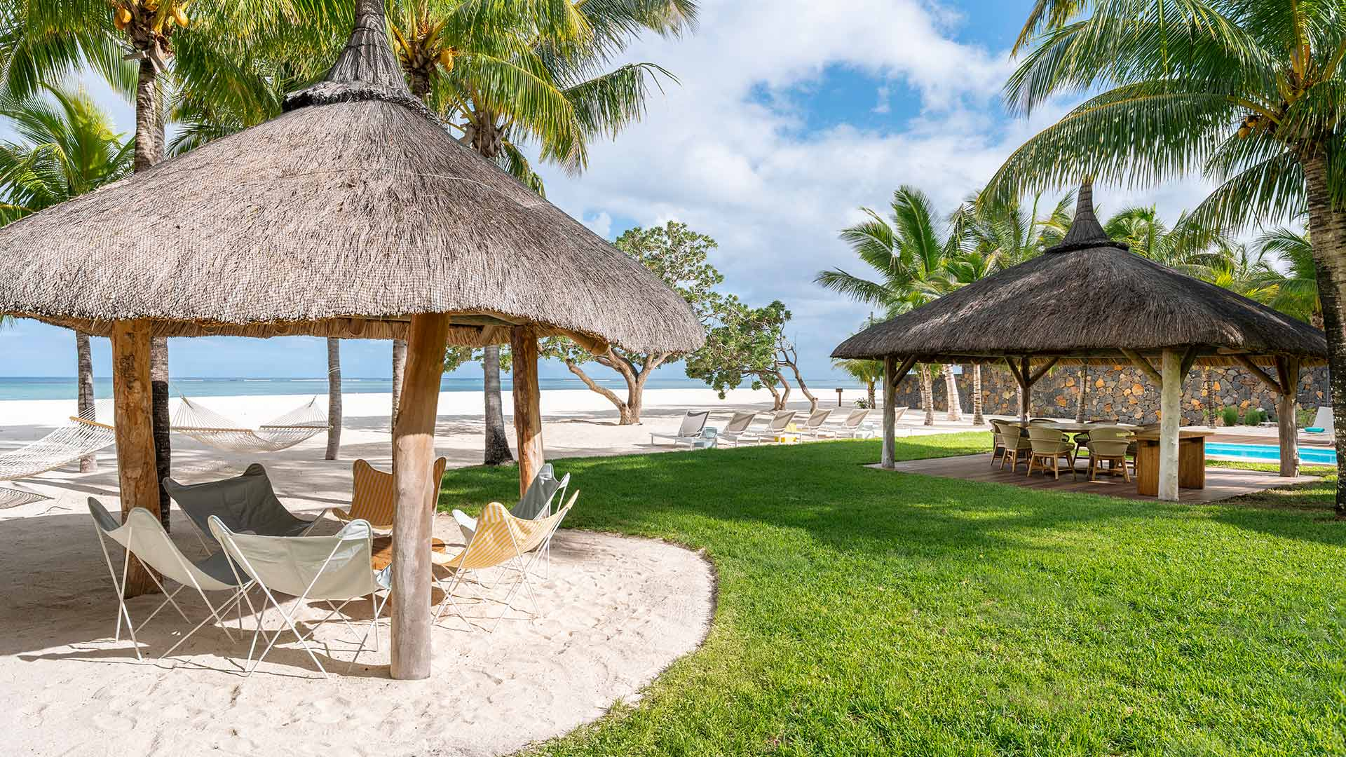 slider-reasons-to-book-beachcomber-1920x1080-d