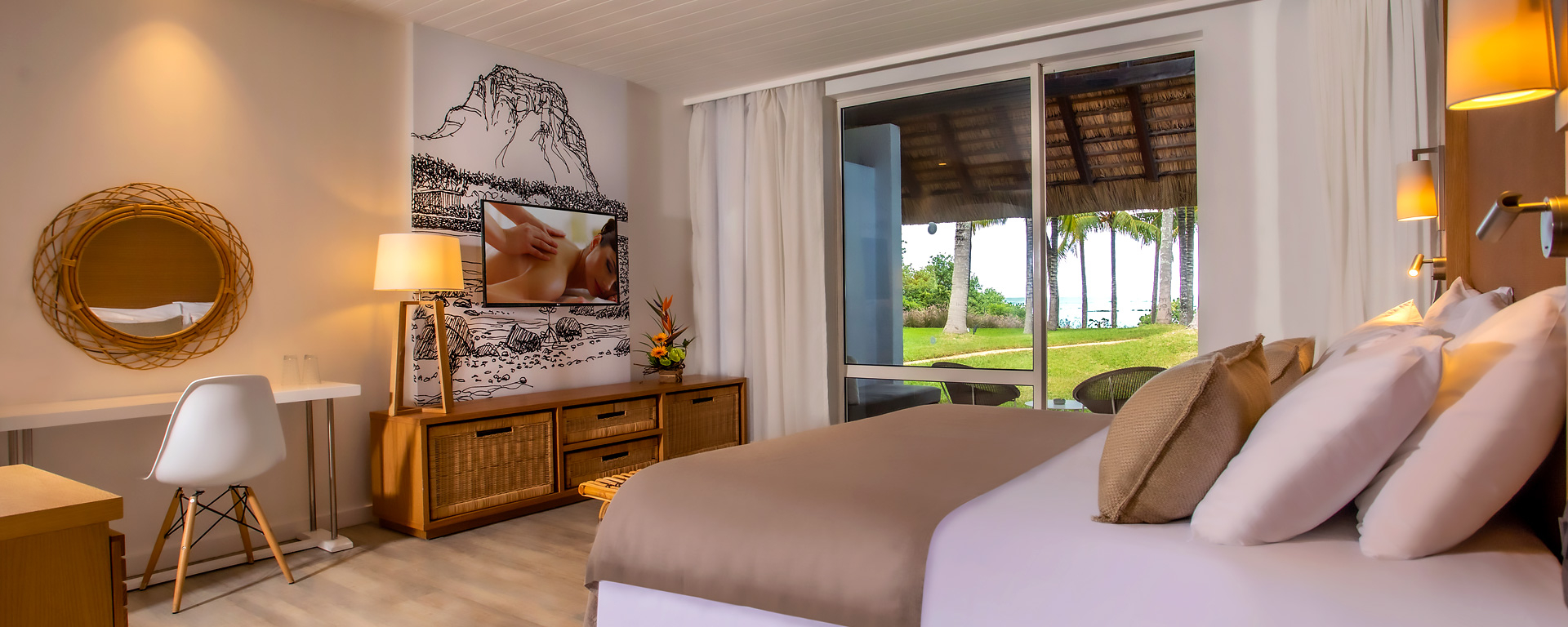 Deluxe Sea Facing Room - Rooms - Canonnier Beachcomber Golf Resort & Spa
