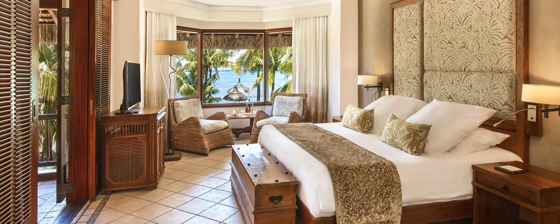 Junior Suite Beachfront- Rooms - Dinarobin Beachcomber Golf Resort & Spa