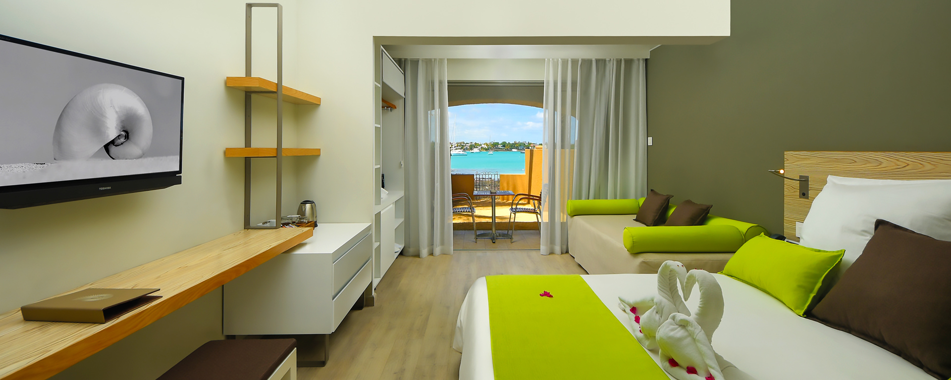 Superior Beachfront - Rooms - Mauricia Beachcomber Resort & Spa