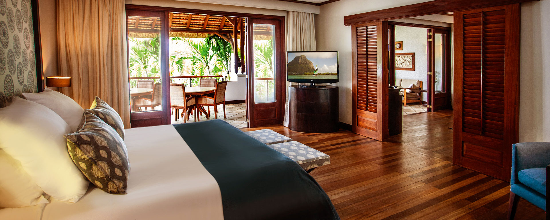 2-Bedroom Luxury Beachfront Family Suite - Rooms - Paradis Beachcomber Golf Resort & Spa