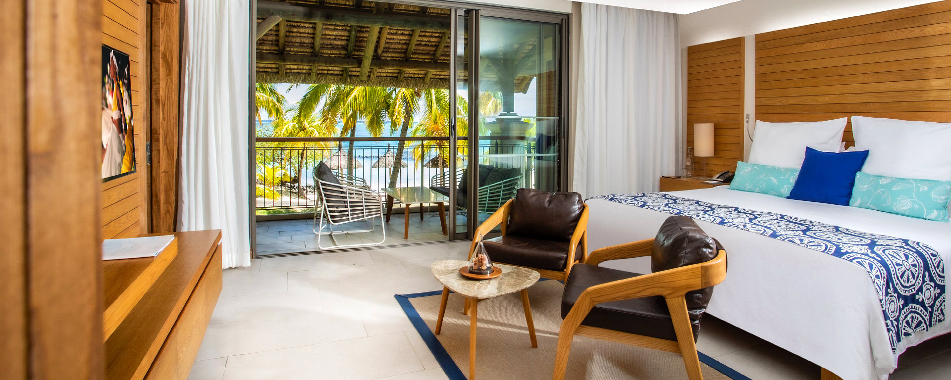 2-Bedroom Ocean Beachfront Family Suite - Rooms - Paradis Beachcomber Golf Resort & Spa