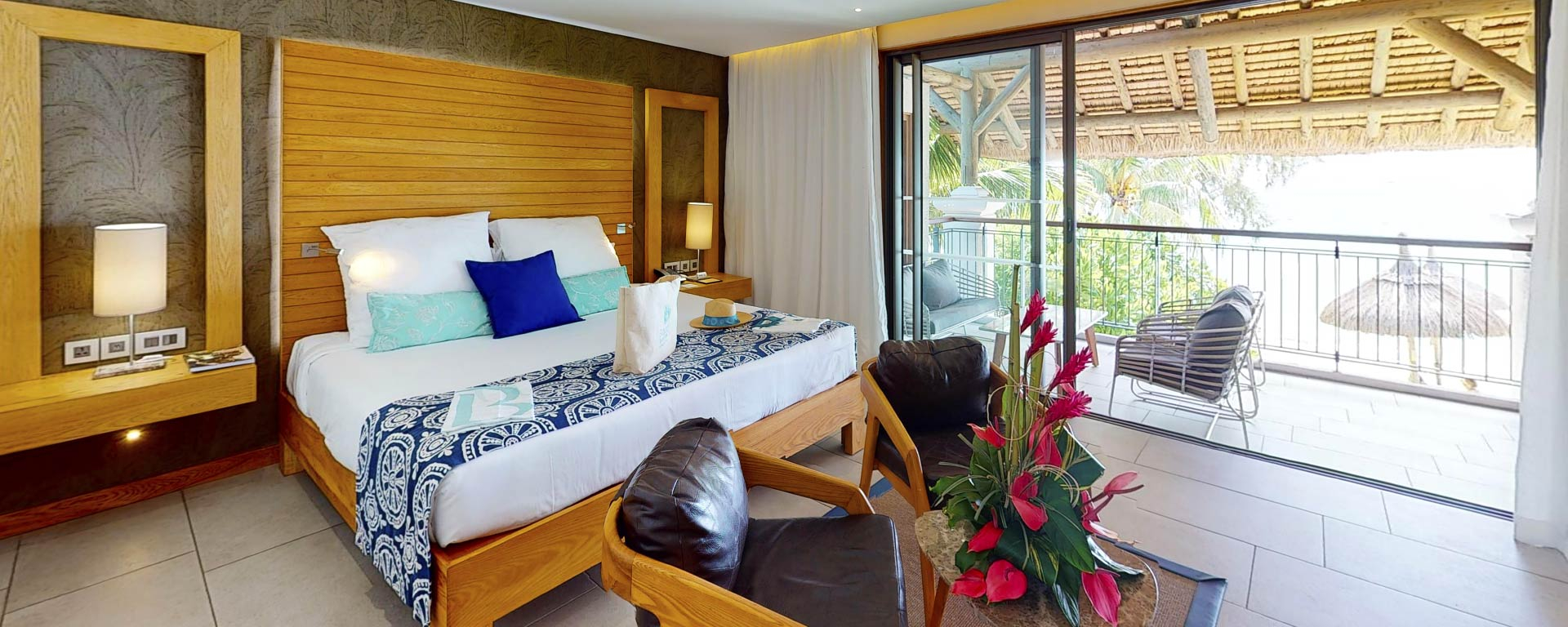 Ocean Beachfront Room - Rooms - Paradis Beachcomber Golf Resort & Spa