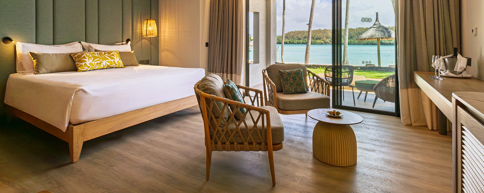 slider-beach-room-1920x768-d