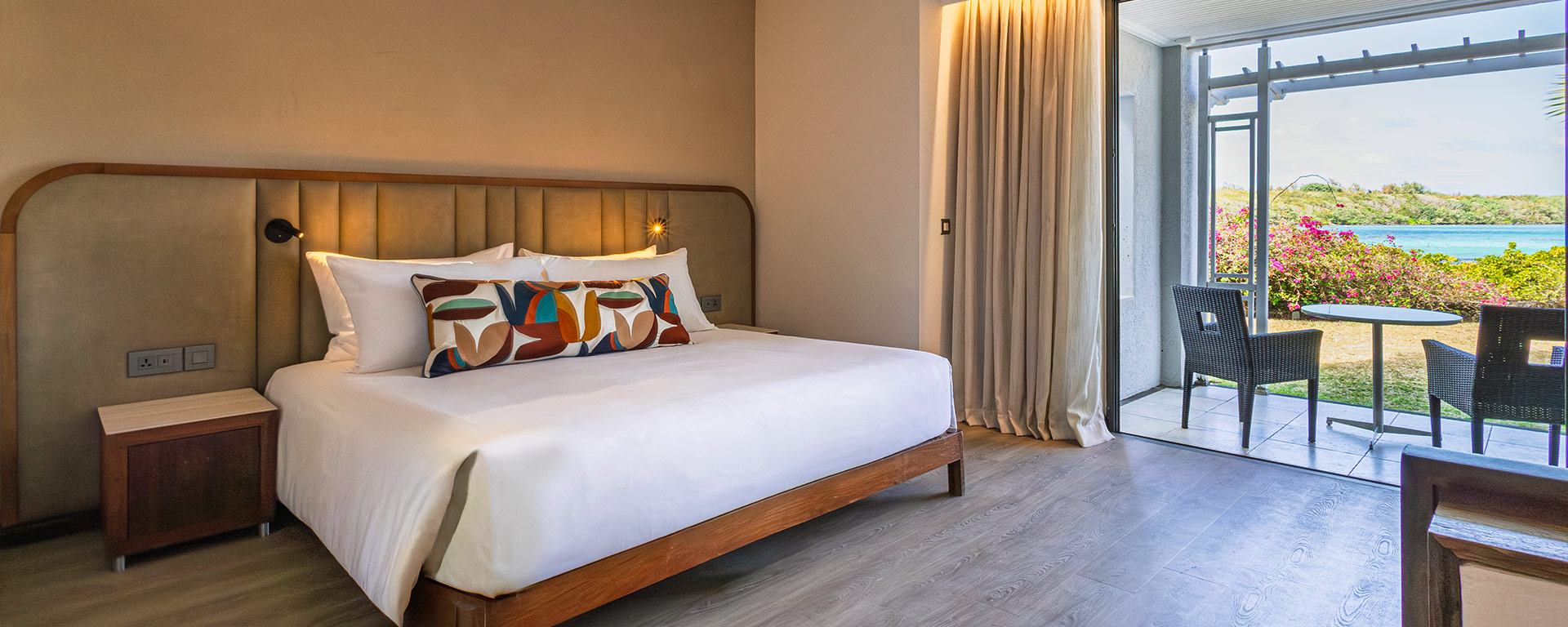 slider-tropical-ground-floor-1920x768-d