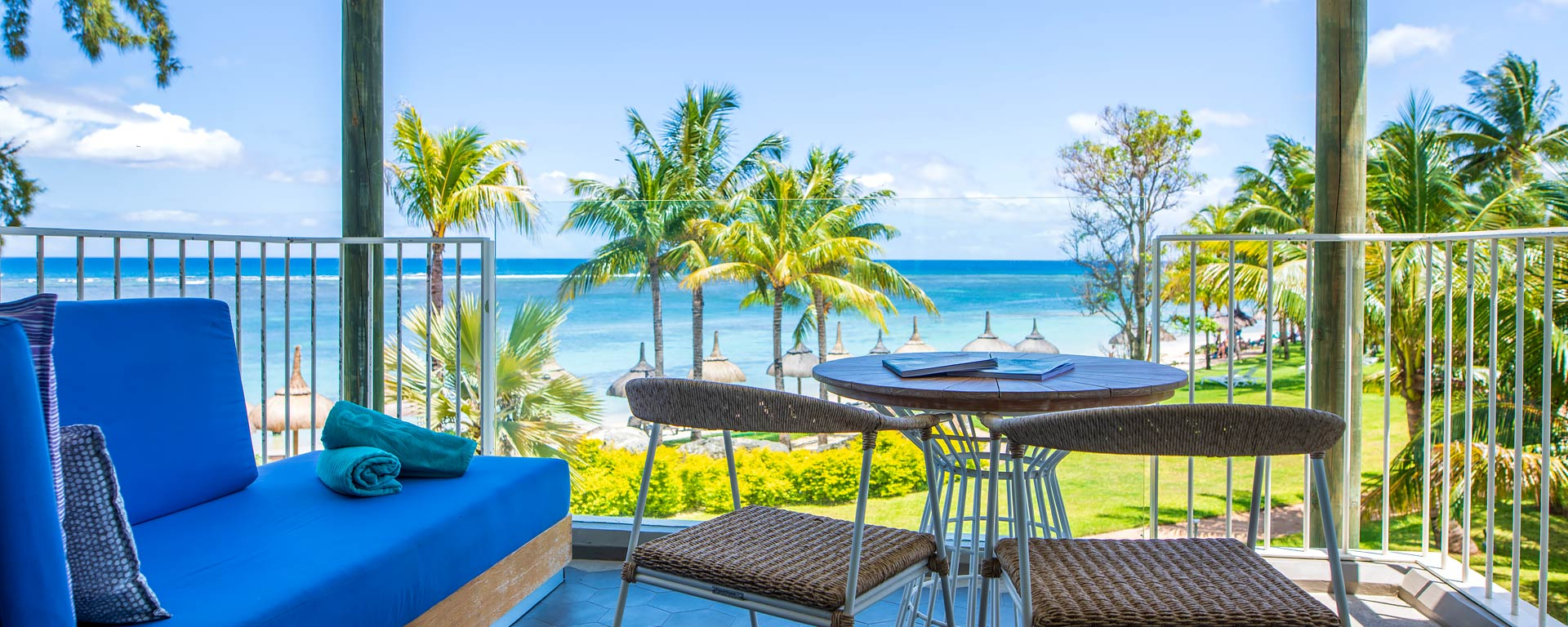 slider-ocean-room-victoria-1920x768-d