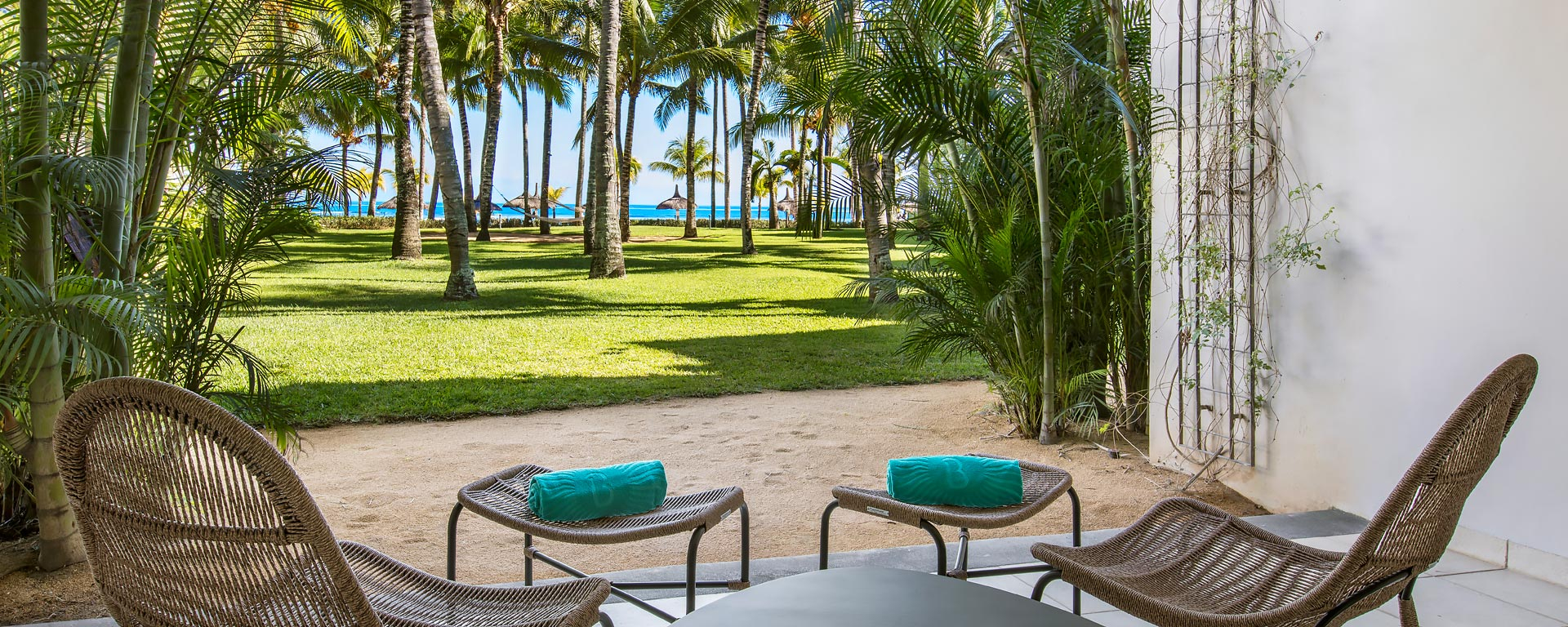 victoria-beachcomber-deluxe-ground-floor-room-slider-d