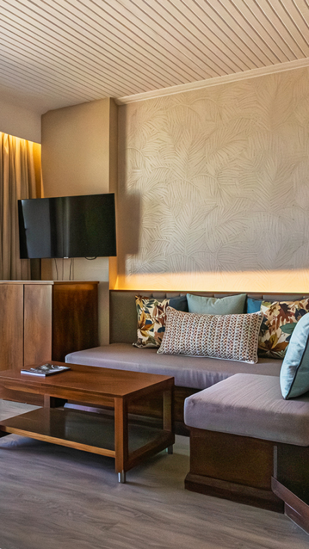 slider-tropical-room-view-cut-1920x768-d