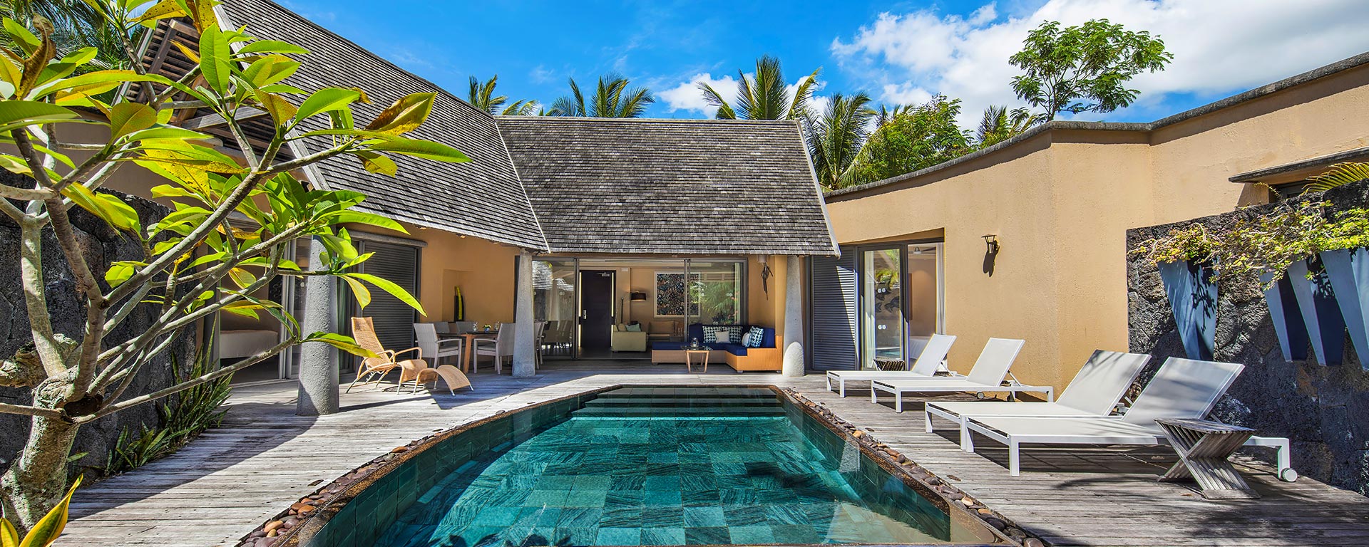 slider-rooms-trou-aux-biches-1920x768-d